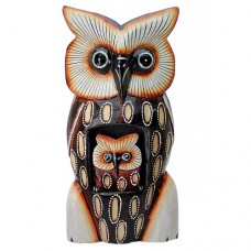 Bufnita cu pui sculptura originala din lemn Bufnita cu pui sculptura originala din lemn